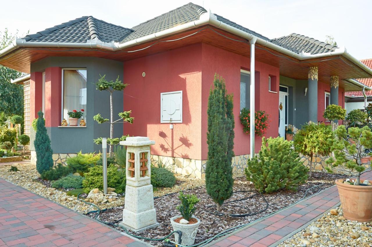 Homokhati Apartman Morahalom Ngoại thất bức ảnh